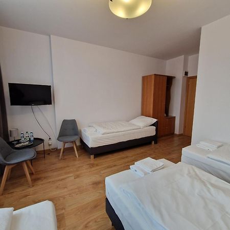 Hotel Tor Kielce Cminsk Esterno foto