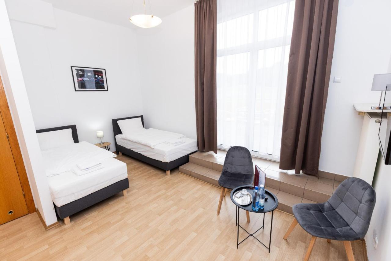 Hotel Tor Kielce Cminsk Esterno foto