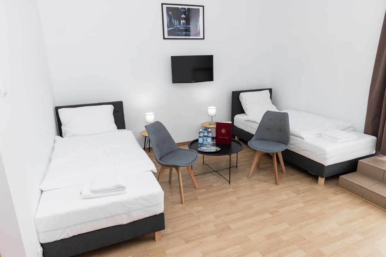 Hotel Tor Kielce Cminsk Esterno foto