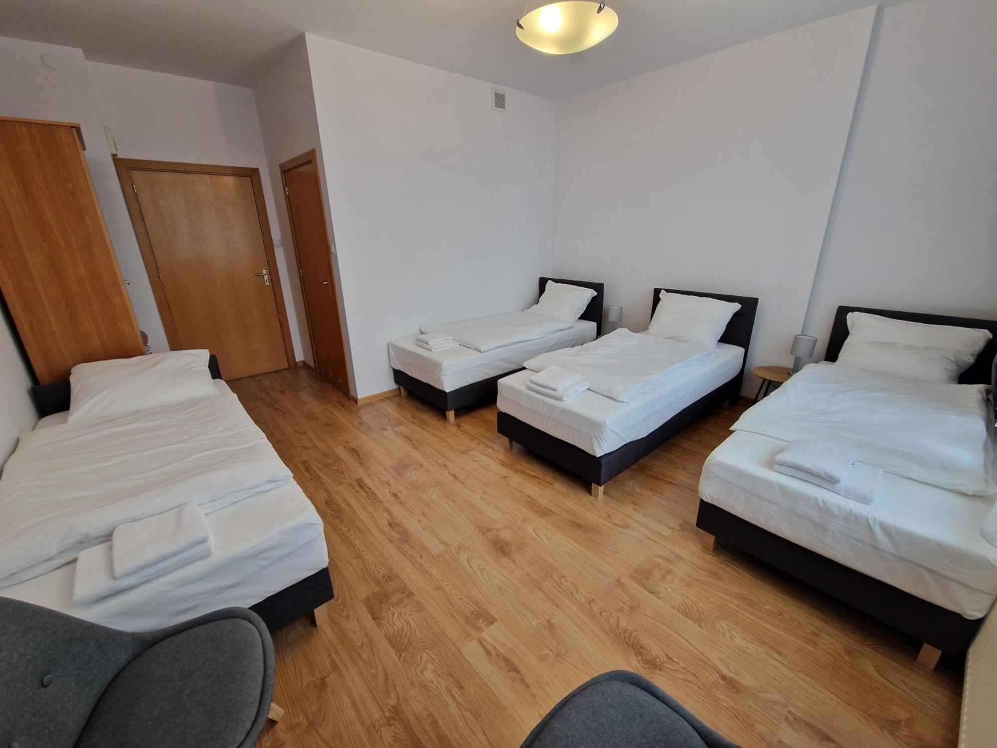 Hotel Tor Kielce Cminsk Esterno foto