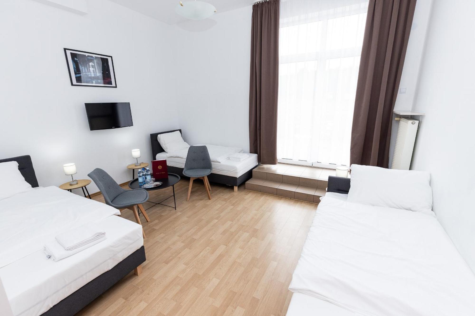 Hotel Tor Kielce Cminsk Esterno foto