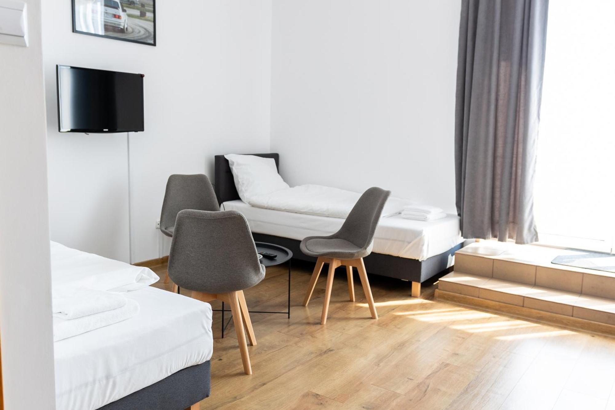Hotel Tor Kielce Cminsk Esterno foto